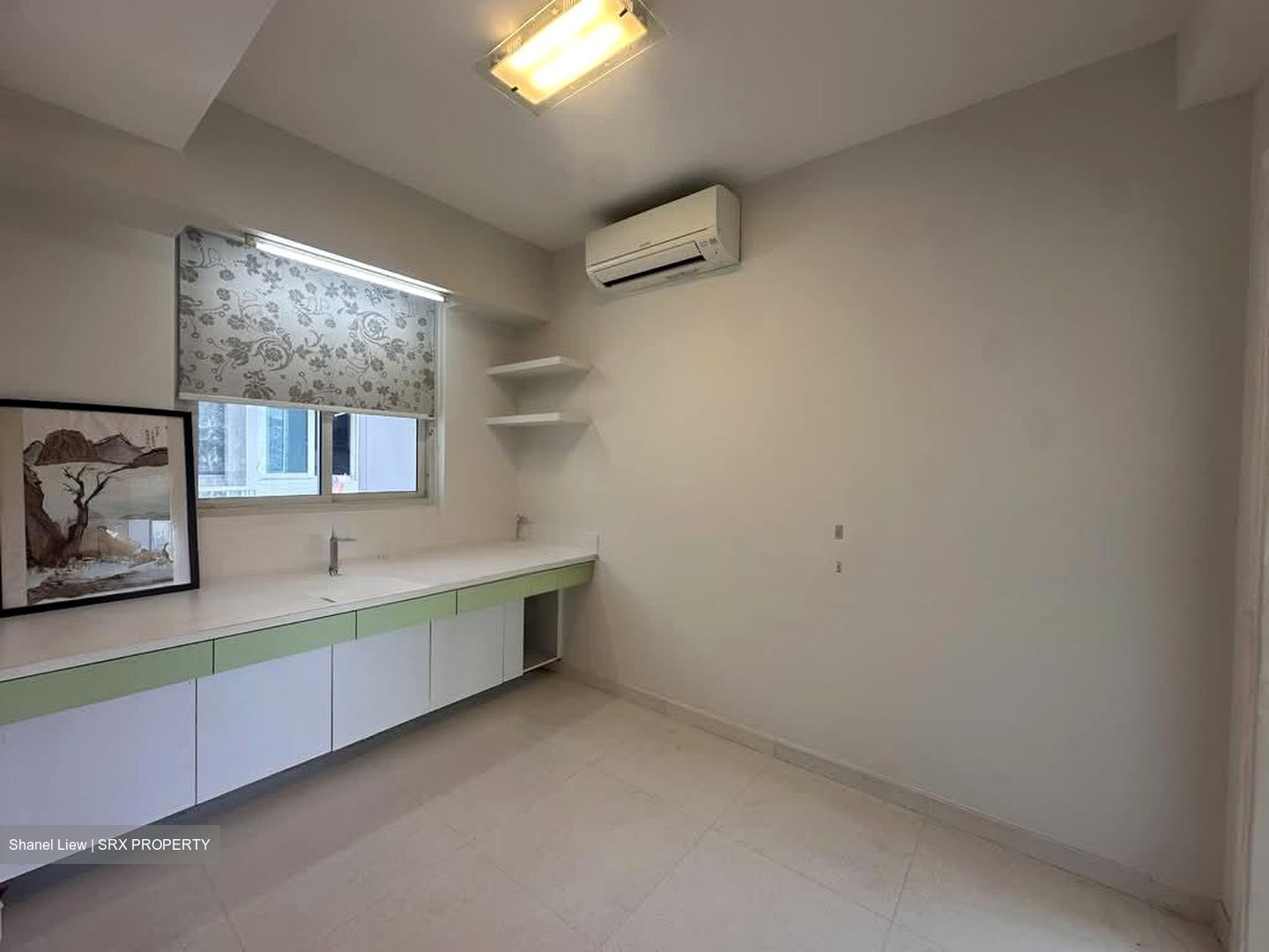 The Esparis (D18), Condominium #577093681